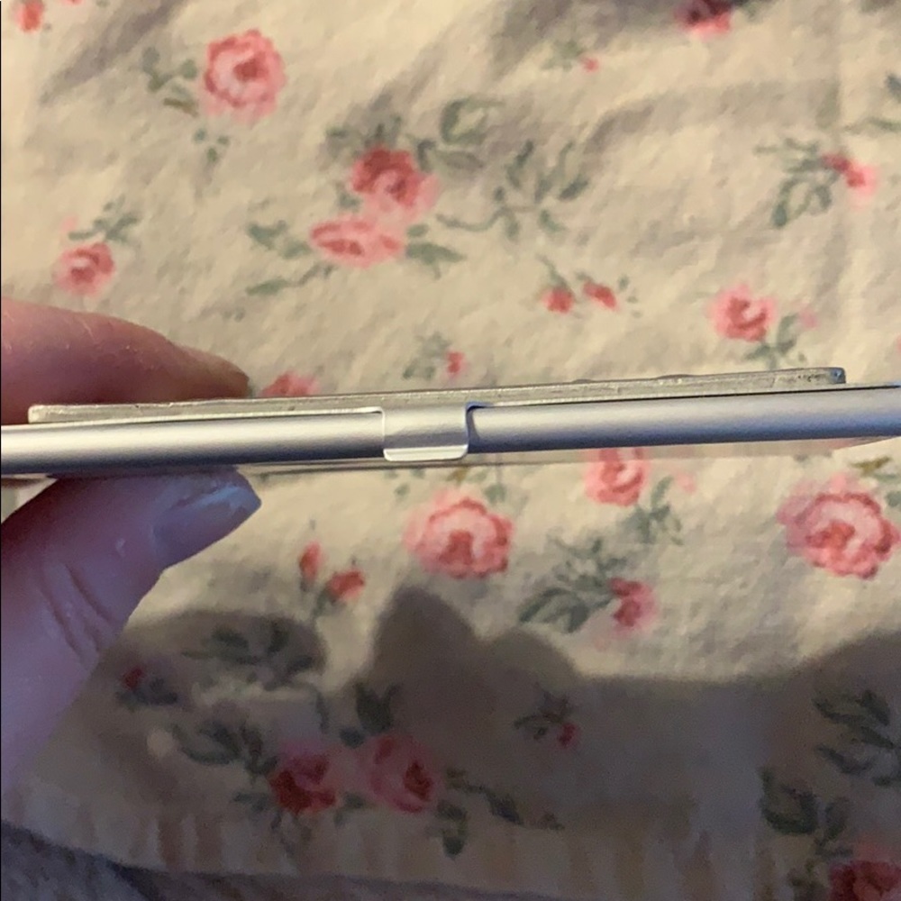 Silver Scroll Heart Lavender CenterStone Card Case - Picture 4 of 4